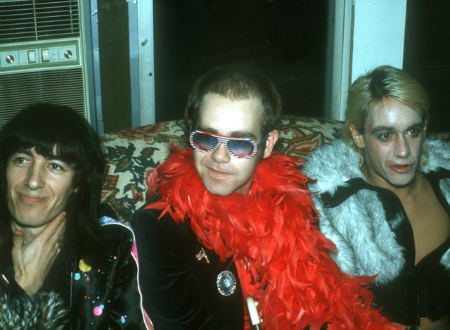 Bill Wyman, a Rolling Stones gitárosa, Elton John és Iggy Pop 1975-ben