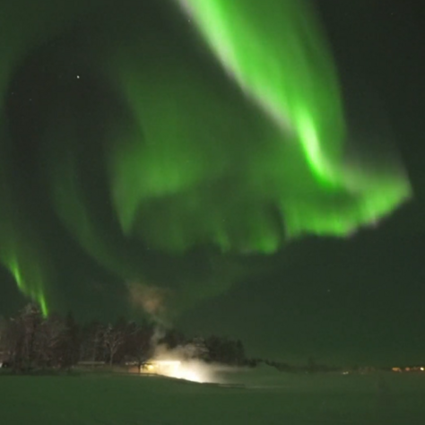 Északi fény a finnországi Lappföld felett.