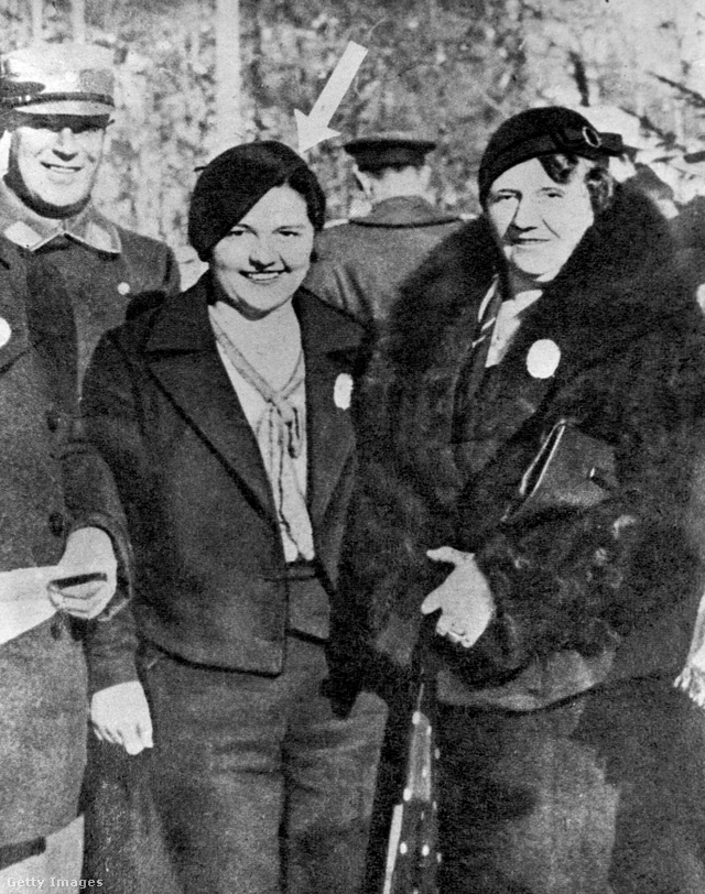 Geli Raubal édesanyjával, Angela Hitler Rauballal