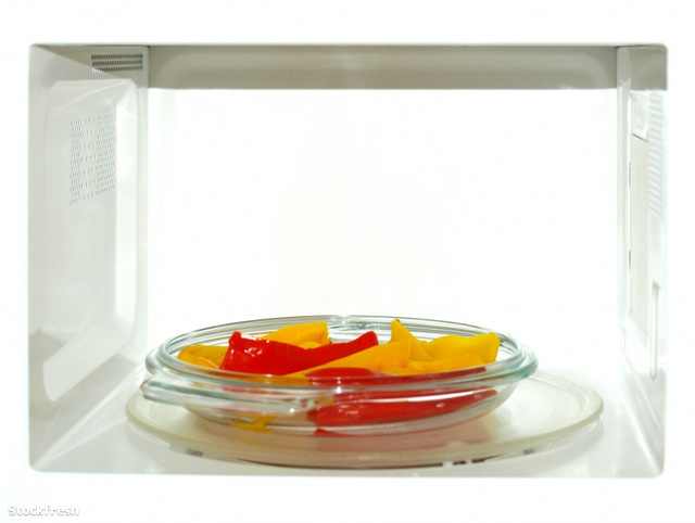 stockfresh 683329 microwave-with-peppers sizeS