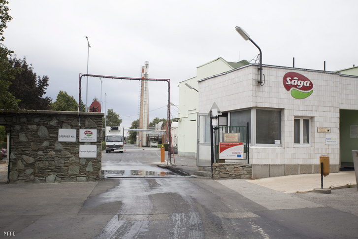 A Sága Foods Zrt. sárvári gyárának bejárata