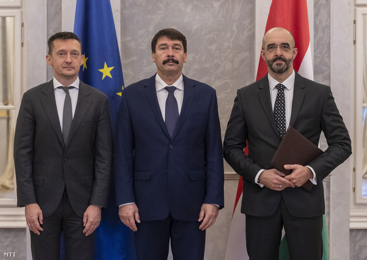 Rogán Antal, Áder János és Kovács Zoltán, akit a Miniszterelnöki Kabinetiroda nemzetközi kommunikációért felelős államtitkárává neveztek ki 2018. november 27-én a Sándor-palotában