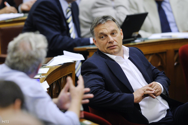 Budapest, 2012. július 9. Orbán Viktor az Országgyűlés plenáris ülésén.