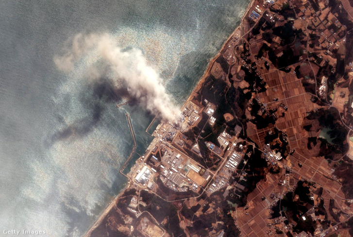 A cunami sújtotta fukusimai atomerőmű szatellit képe 2011. március 14-én