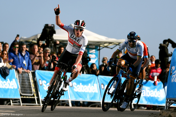 Tadej Pogacar (UAE) nyerte a Valenciai körverseny második szakaszát Alejandro Valverde (Movistar) előtt.