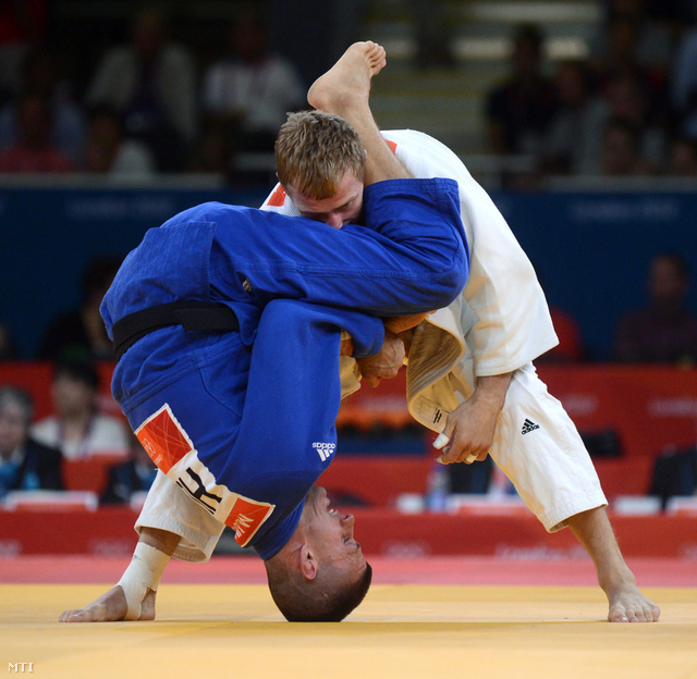 A 66 kg-os Ungvári Miklós (kékben) a negyeddöntőbe jutásért küzd a szlovén Rok Draksic ellen