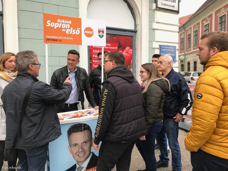 Farkas Ciprián a 2019-es önkormányzati választási kampány idején Sopronban