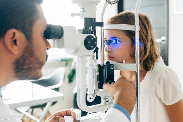 A szemészorvos sokkal alaposabban vizsgál, mint a gyerekorvos vagy a védőnő