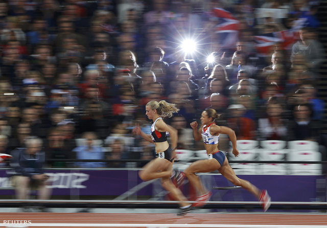 Brianne Theisen (Kanada) és Jessica Ennis (Nagy-Britannia) a hétpróba fináléjában