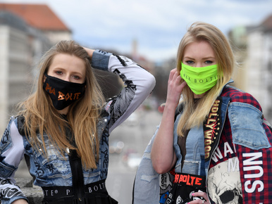 Divatot teremtett a koronavírus, íme, néhány designer arcmaszk