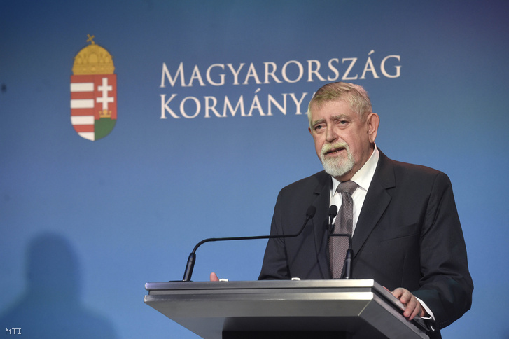 Minister of Human Capacities Miklós Kásler