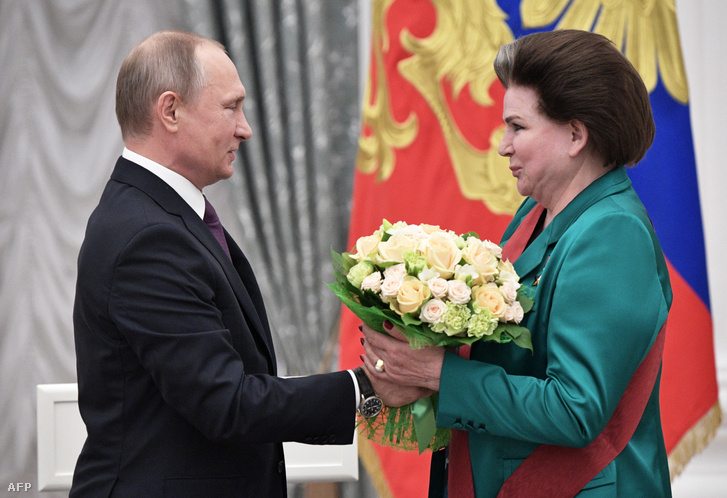 Vlagyimir Putyin és Valentyina Tyereskova