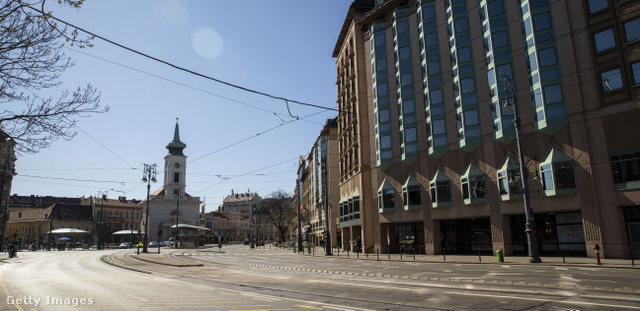 Március 15-én üres utcák Budapest belvárosában.