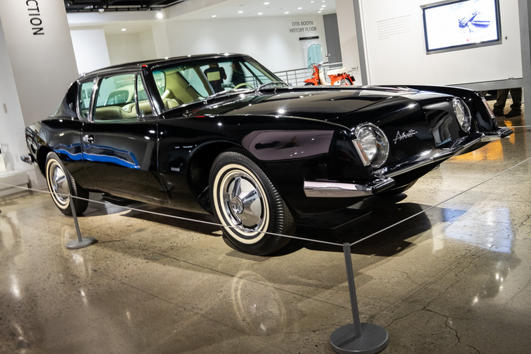 A Studebaker Avanti az USA legfincsibb luxusautója volt
