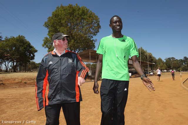 Colm O'Connell testvér és David Rudisha, a 800 méteres síkfutás favoritja