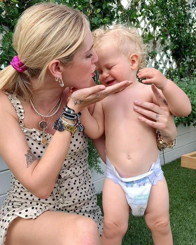 Chiara Ferragni kisfiával posztolt cuki fotót, aki nem mellesleg...