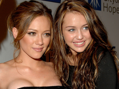 Miley Cyrus csak azért lett Hannah Montana, hogy Hilary Duffot utánozhassa