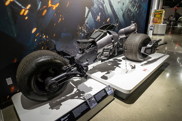 2008-ban a Denevérember ismét motorra ült, bár ez nem is igazán motor, hanem egy Batpod