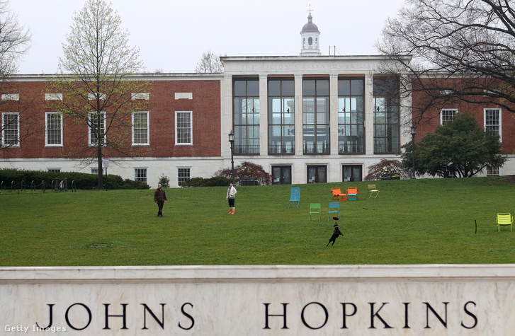 A Johns Hopkins egyetem a járvány kitörése után 2020 március 28-án.