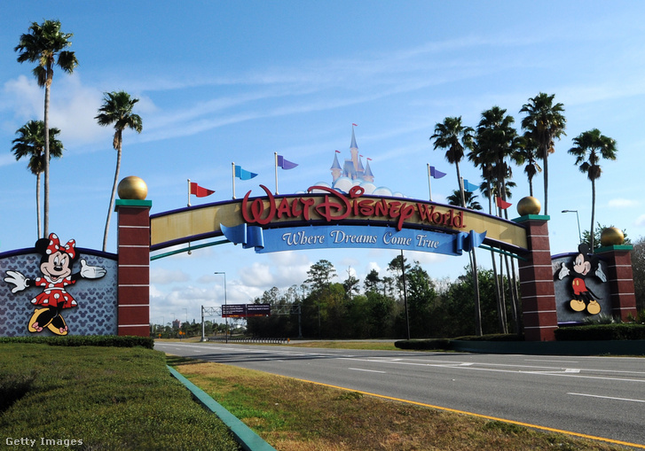 A Wal Disney World kihalt bejárata március 16-án, amikor először nem nyitott ki a park