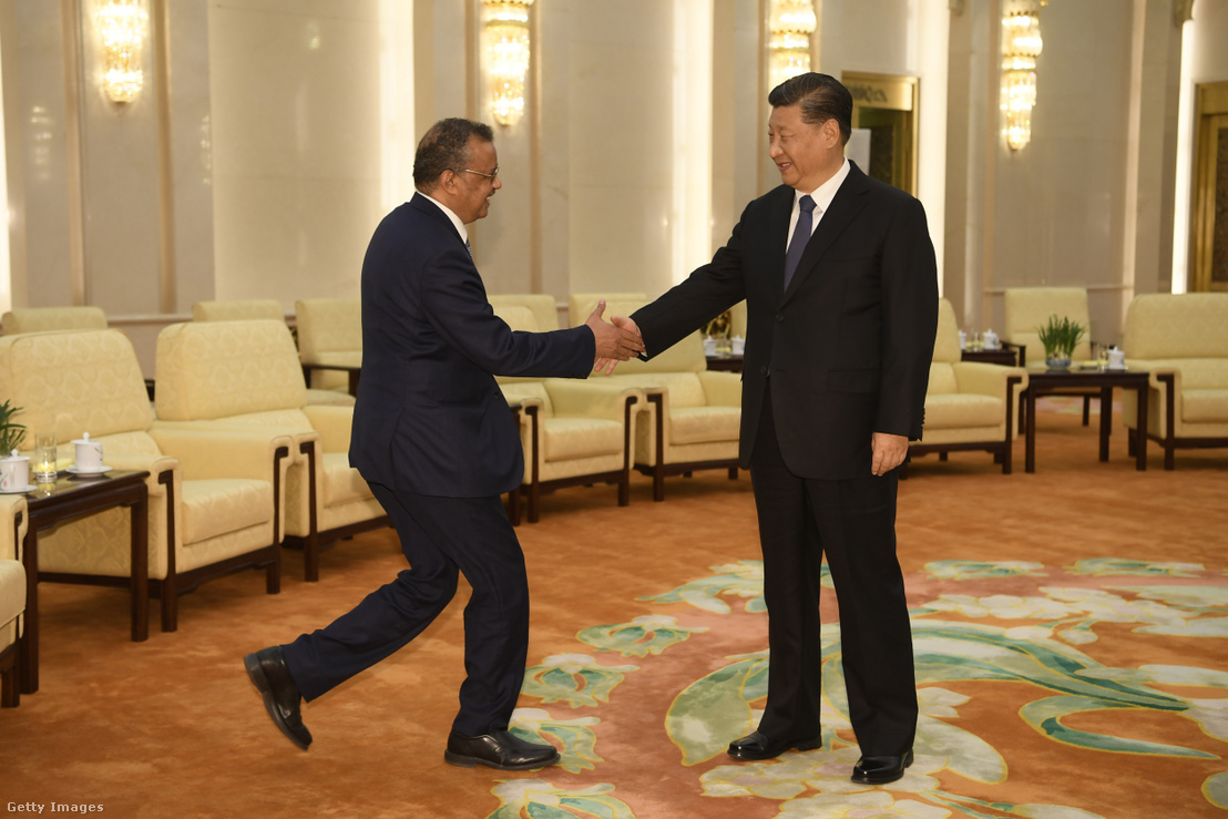Tedros Adhanom Ghebreyesus, a WHO főigazgatója találkozik Hszi Csin-ping kínai elnökkel 2020. január 28-án.