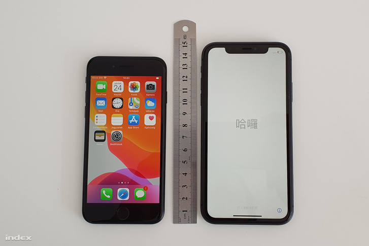 Balra az új iPhone SE, jobbra az iPhone 11