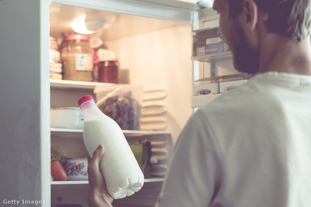 Nem, a tejnek nem a hűtőajtóban van a helye