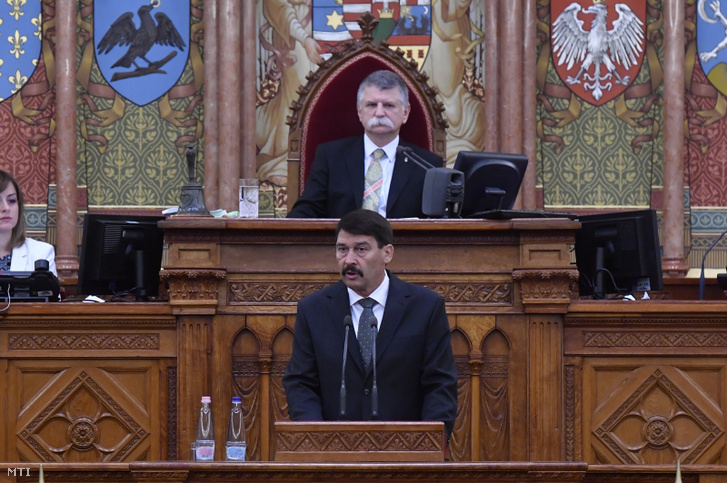 Áder János köztársasági elnök beszédet mond az Országgyűlés ünnepi ülésén 2020. május 2-án