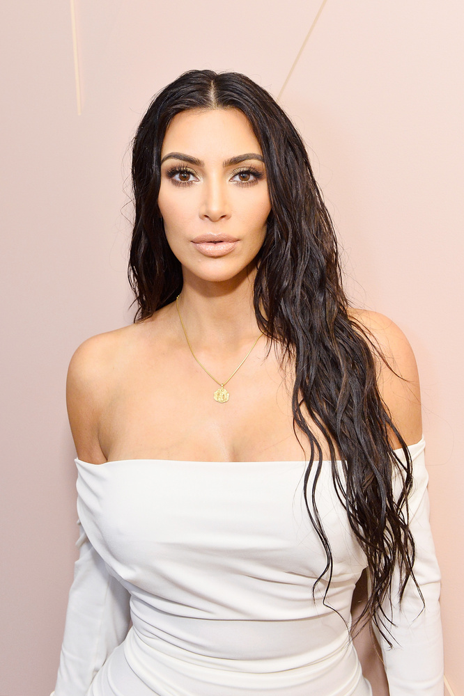 Ahogy egyébként Kim Kardashian is, de most mutatunk néhány olyan hírességet, akiket nem a férfi kezel, és akik közül néhányon talán nem is lepődik meg annyira, hogy korábban már beszéltek arról, hogy botoxoltatták magukat