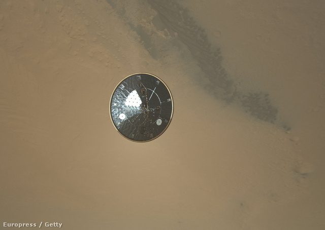 A Curiosity hőpajzsa a leereszkedés megkezdése után
