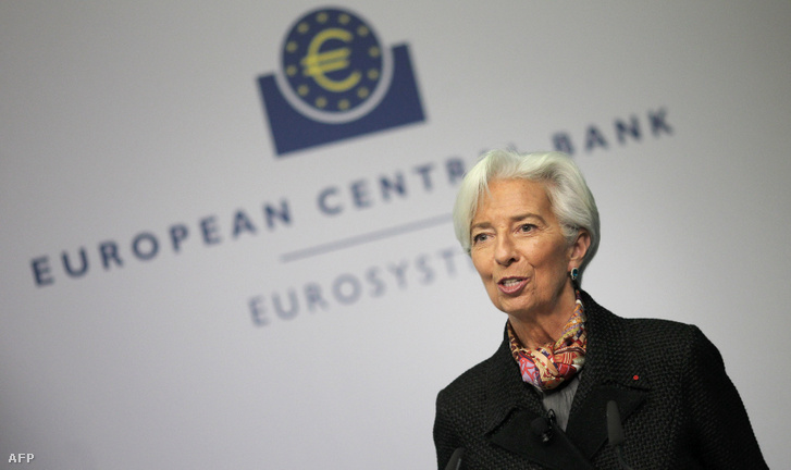 Christine Lagarde az ECB elnöke 2020. május 7-én Frankfurtban, a német alkotmánybíróság kötvényvásárlási programról szóló döntésével kapcsolatban tartott sajtótájékoztatón