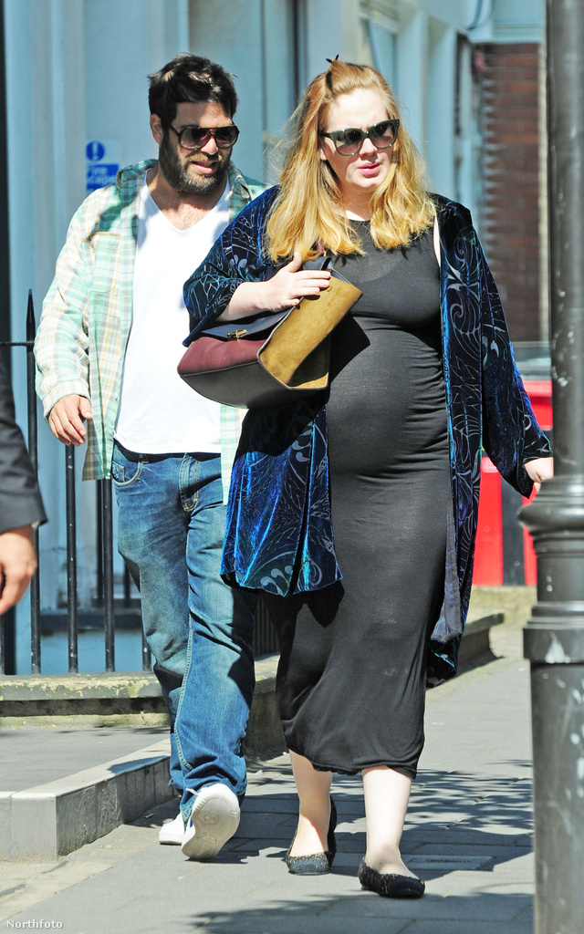A nagyon terhes Adele