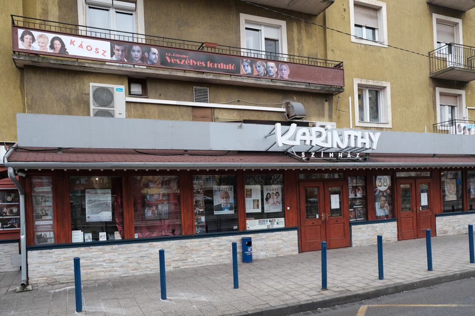 Vidnyánszkyék kaptak háromszázmilliót a Karinthy Színház megvásárlására