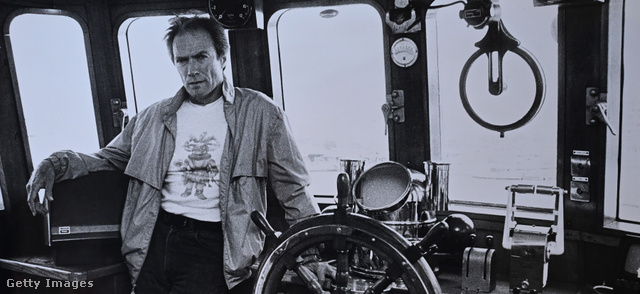 Clint Eastwood a jachtján, 1985-ben