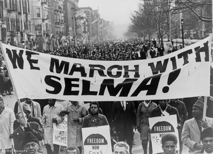 A selmai menetelés mellett kiálló 15 ezres felvonulás New Yorkban, 1965 márciusában.