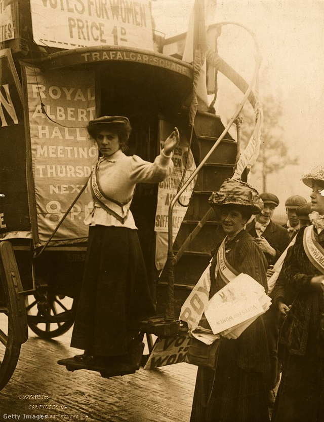Eglantyne Jebb barátja, Barbara Ayrton Gould (1886–1950), a szüfrazsett mozgalom egyik oszlopos tagja a londoni Trafalgar Square-en