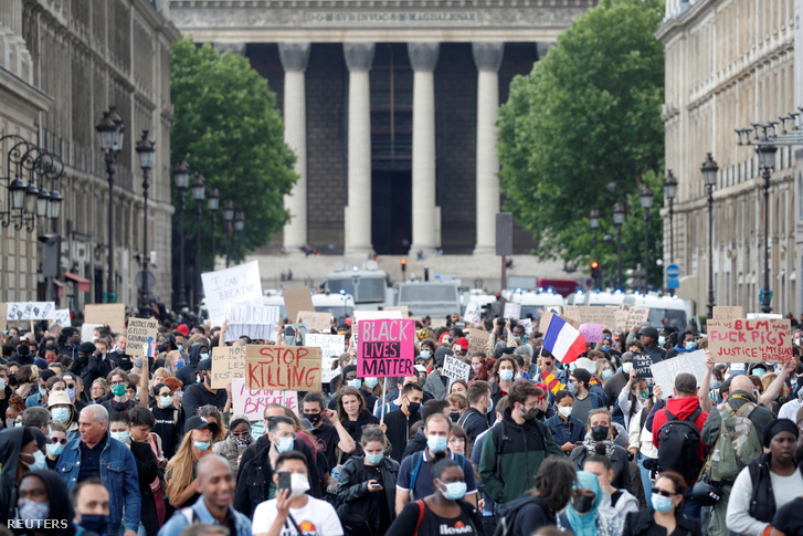 Demonstráció Párizsban