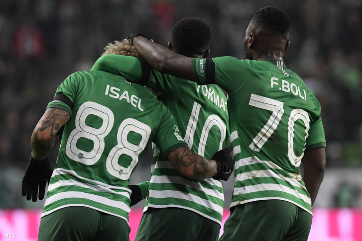 A három ferencvárosi gólszerző, Isael Barbosa, Tokmac Nguen és Franck Boli (b-j) a Ferencvárosi TC - ZTE FC mérkőzésen a Groupama Arénában 2019. november 24-én.