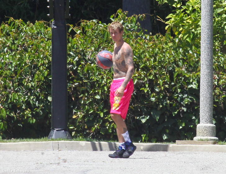 Justin Bieber kosarazik