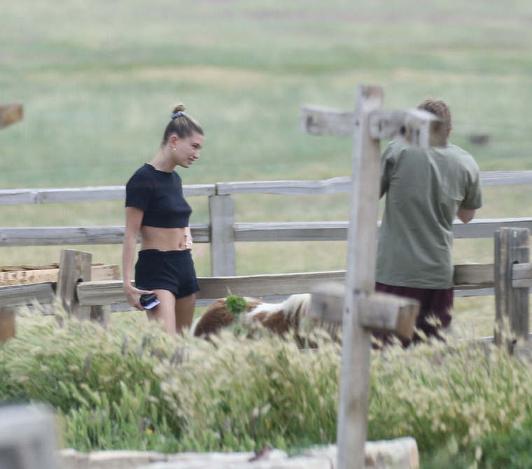 A Baldwinból lett Hailey Bieber egyik kedvenc outfit fajtása ugyanis szintén az edzőszett