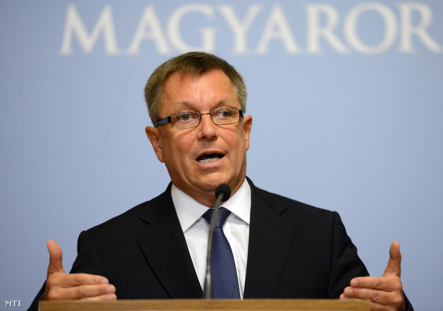 Matolcsy György nemzetgazdasági miniszter tart sajtótájékoztatót a Miniszterelnökségen