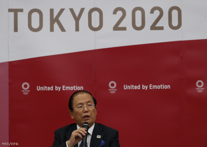 Muto Tosiro, a 2020-as tokiói nyári olimpia szervezőbizottságának vezérigazgatója sajtótájékoztatót tart, miután bemutatták az új időrendi programot a Nemzetközi Olimpiai Bizottságnak Tokióban 2020. július 17-én.