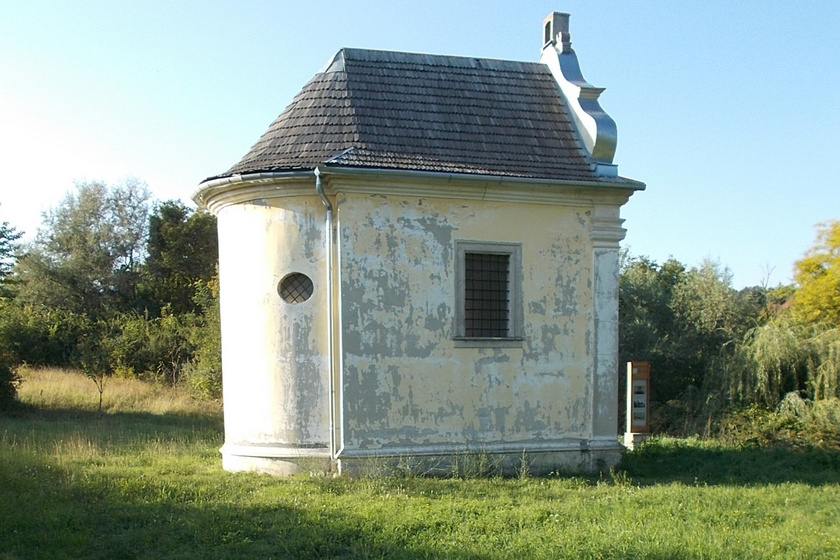 Pestis kápolna, DK, 2018 Zsámbék