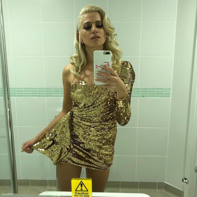 Pixie Lott lőtt magáról egy vécészelfit, ami több szempontból is érdekes