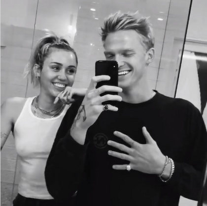Nemrég írtuk meg, hogy a végéhez érkezett Cody Simpson és Miley Cyrus alig egyéves kapcsolata