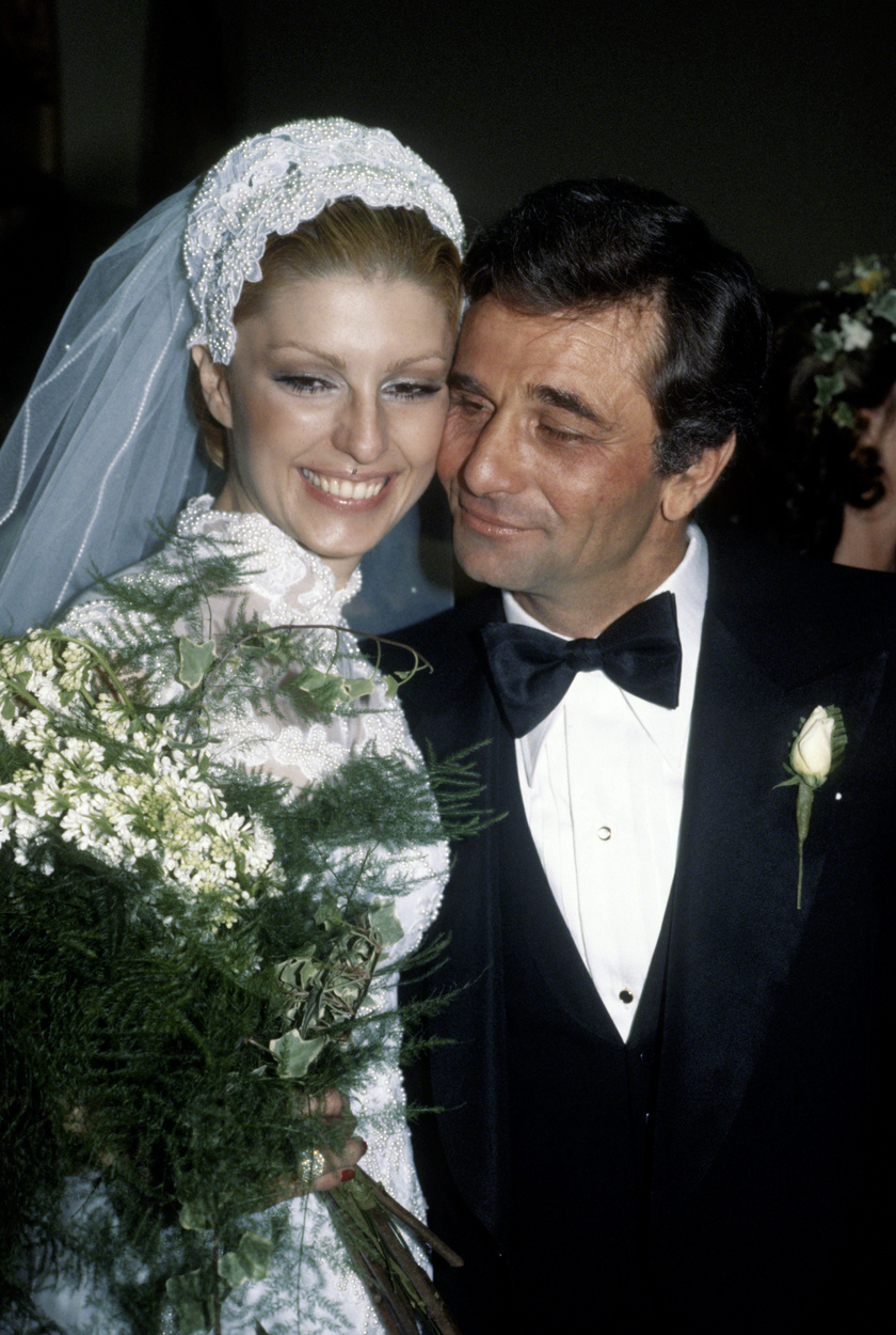 Az esküvőjüket 1977-ben tartották meg Los Angelesben.