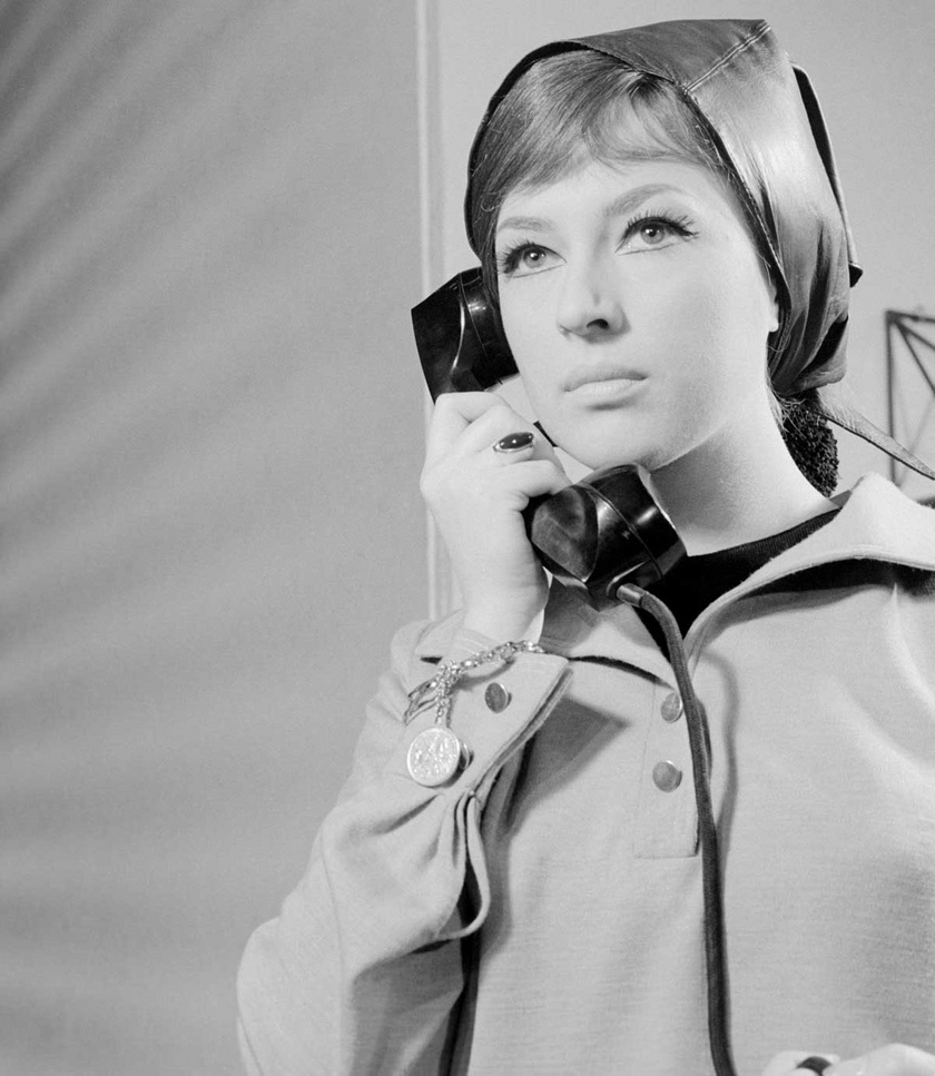 Soltész Tamás felesége, Éva szerepében Az idegen című drámájának próbáján a Nemzeti Színházban 1965-ben.