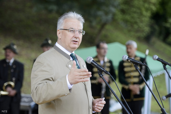 Semjén Zsolt nemzetpolitikáért felelős miniszterelnök-helyettes az Országos Magyar Vadászati Védegylet elnöke