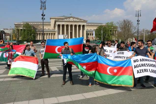 Heroes Square