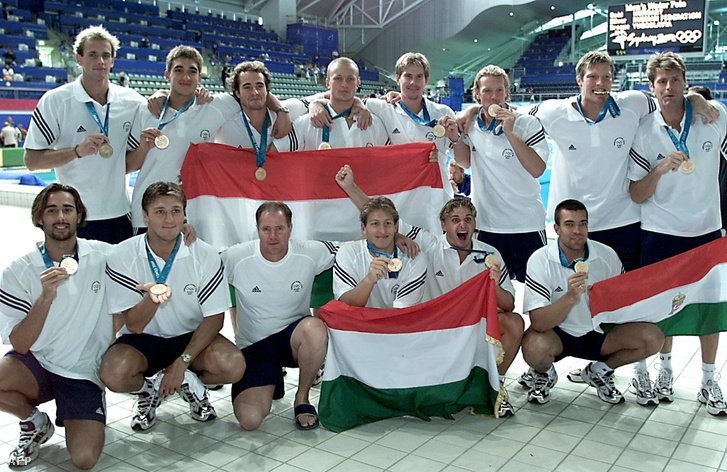 A győztes csapat Sydney-ben 2000. október 1-én